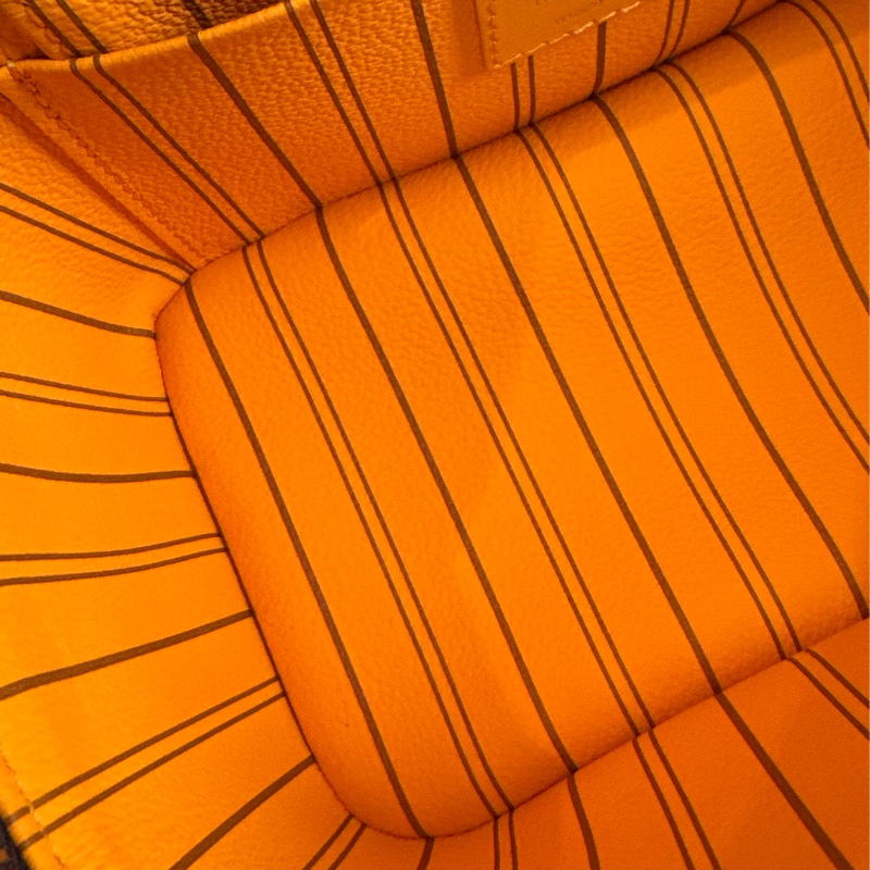 LV M12654咖花紋黃邊手提化妝箱包-22