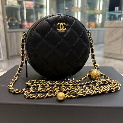 *SHIHNA名牌精品* CHANEL AP1449 黑金 MINI COCO 金球圓餅包 保卡款