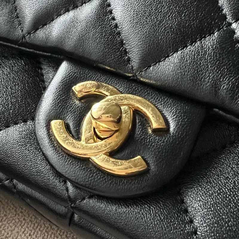 CHANEL 23P 羊皮粗鍊單肩包 粗鏈條腋下包- 黑金-19