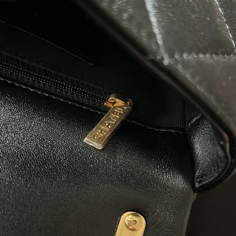 CHANEL 23P 羊皮粗鍊單肩包 粗鏈條腋下包- 黑金-26