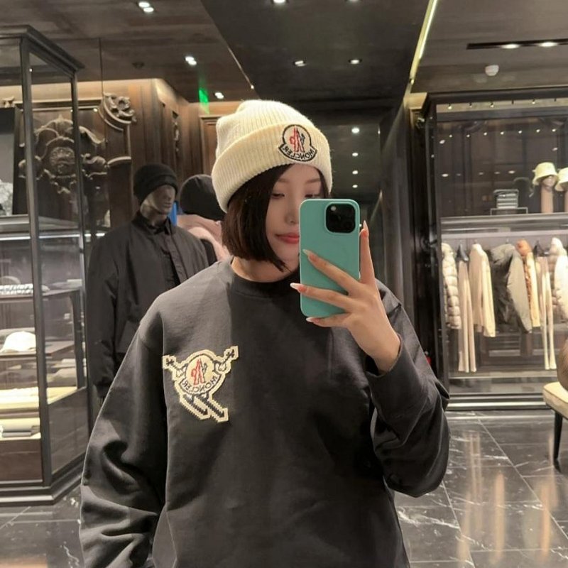 💎Han's house精品服飾💎moncler 衛衣 大學T 原價26100-1