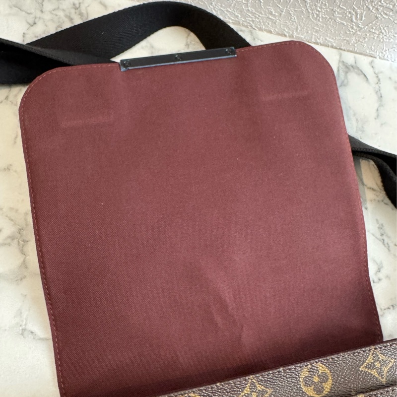 LV M40935咖花紋掀蓋書包斜背包 最好用的❤️-14