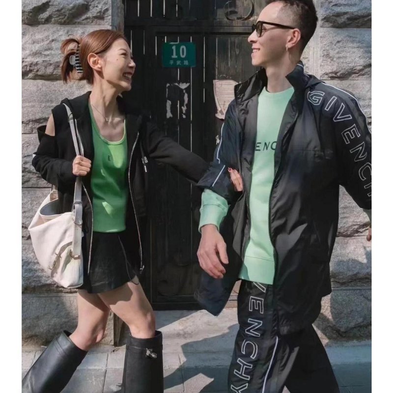 💎Han's house精品服飾💎GIVENCHY 紀梵希刺繡 尼龍風衣外套 加 長褲 套裝 原價105600-1