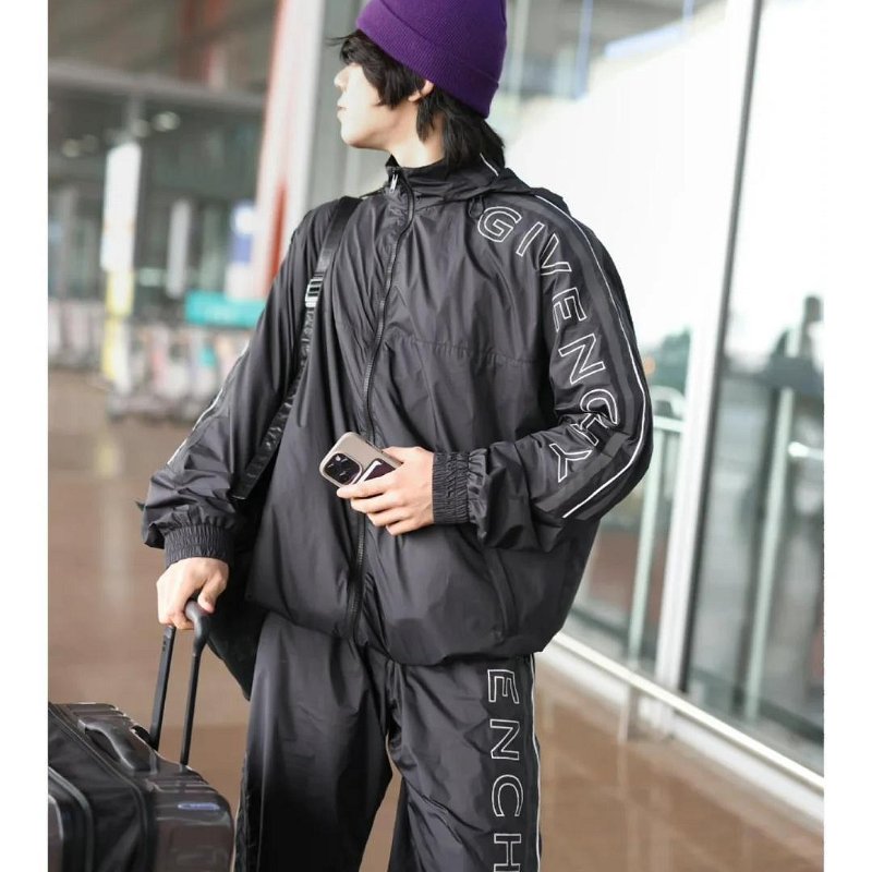 💎Han's house精品服飾💎GIVENCHY 紀梵希刺繡 尼龍風衣外套 加 長褲 套裝 原價105600-4