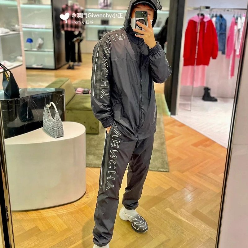 💎Han's house精品服飾💎GIVENCHY 紀梵希刺繡 尼龍風衣外套 加 長褲 套裝 原價105600-7