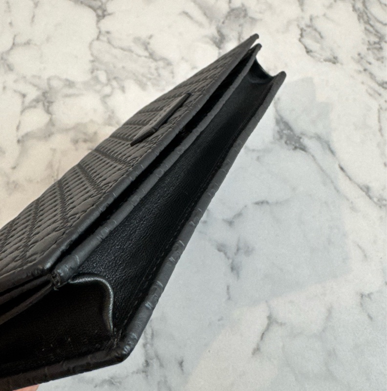 Gucci黑壓紋釦式手拿包/長夾/斜背包-9