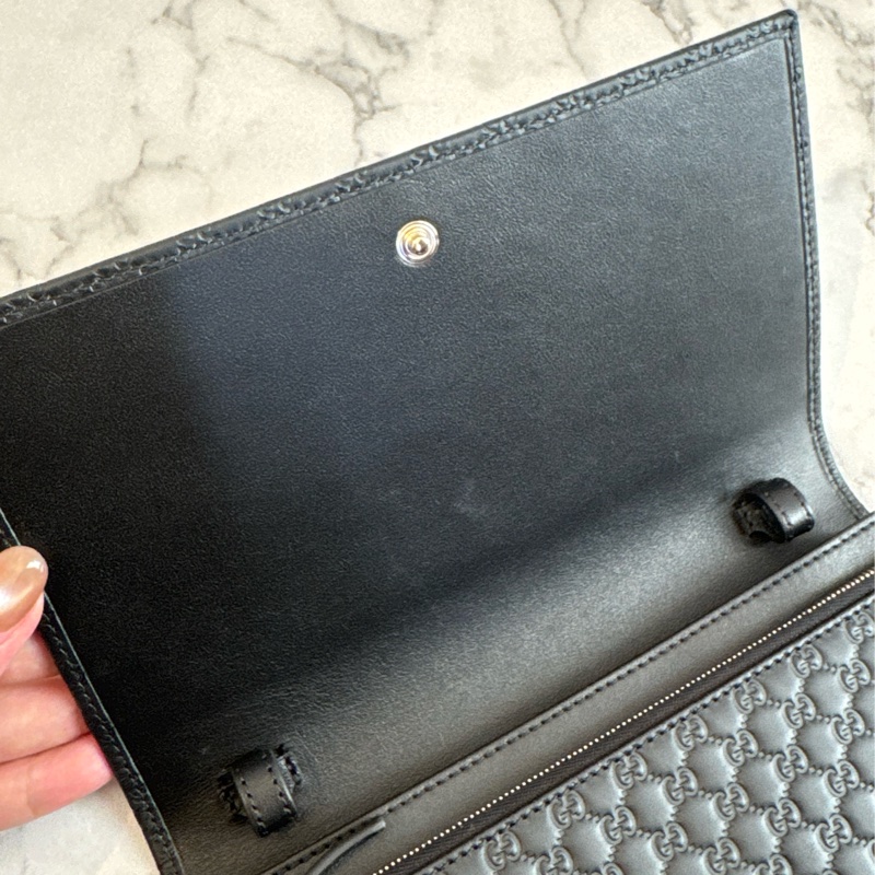 Gucci黑壓紋釦式手拿包/長夾/斜背包-12