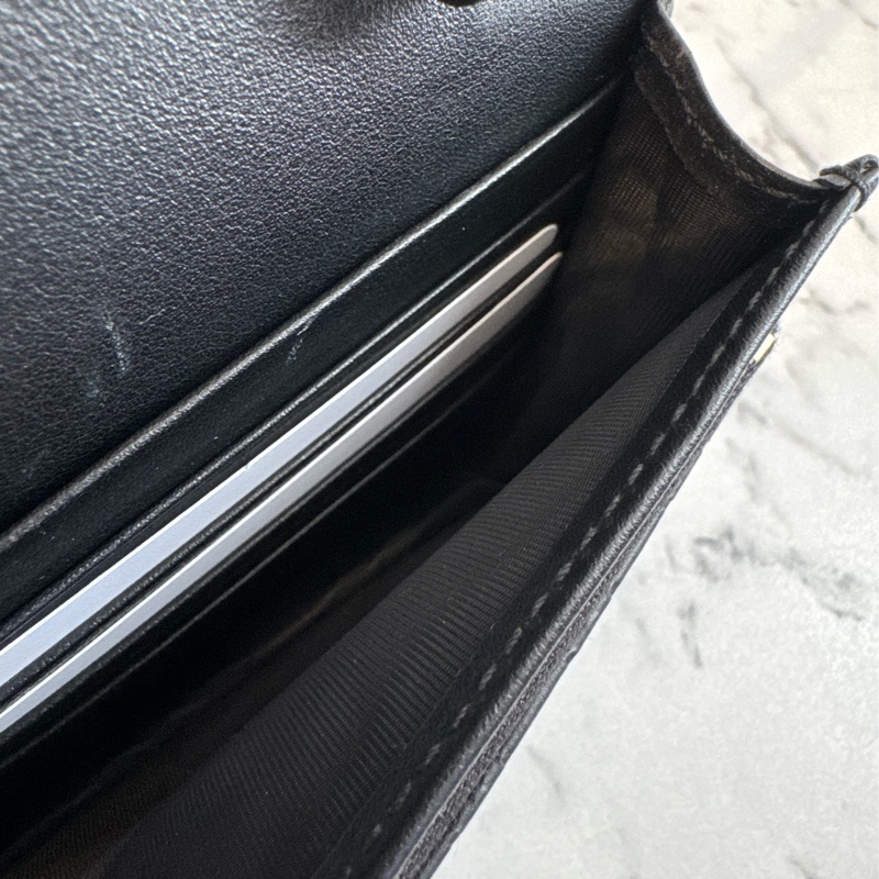 Gucci黑壓紋釦式手拿包/長夾/斜背包-22