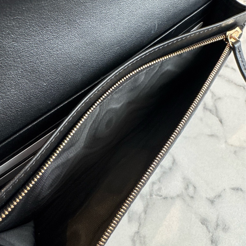 Gucci黑壓紋釦式手拿包/長夾/斜背包-25