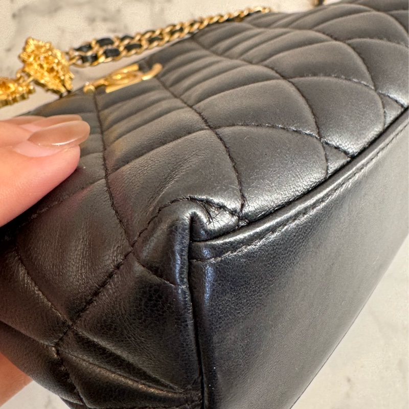 Chanel黑菱格金雙獅子頭吊飾肩背包 特殊款✨✨-8