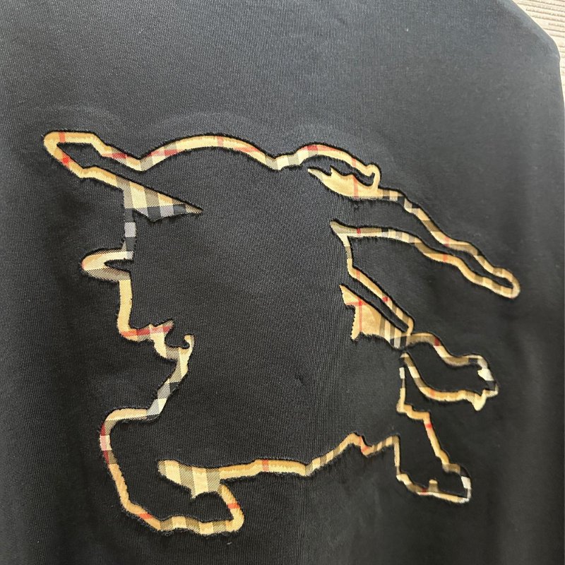 💎Han's house精品服飾💎BURBERRY 格紋 戰馬 刺繡 衛衣 大學T 原價34900-1