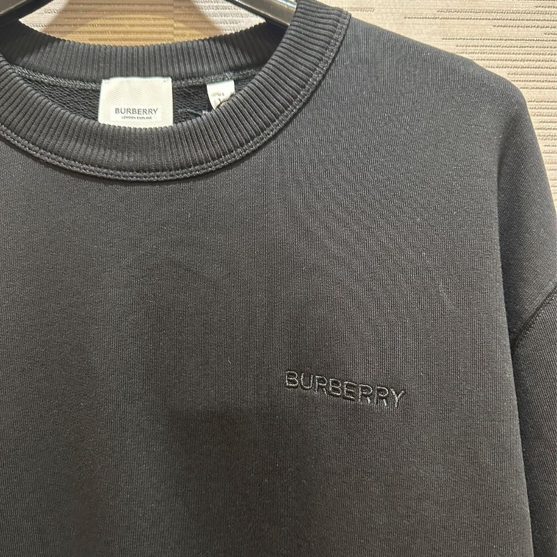 💎Han's house精品服飾💎BURBERRY 格紋 戰馬 刺繡 衛衣 大學T 原價34900-4