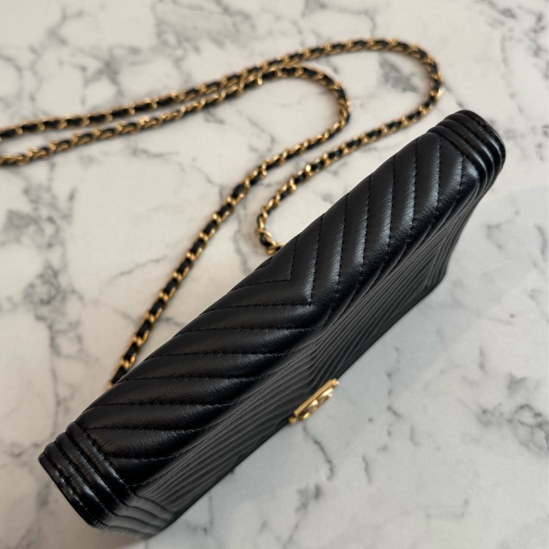 Chanel黑色山形紋金boy woc 必買🫶-2