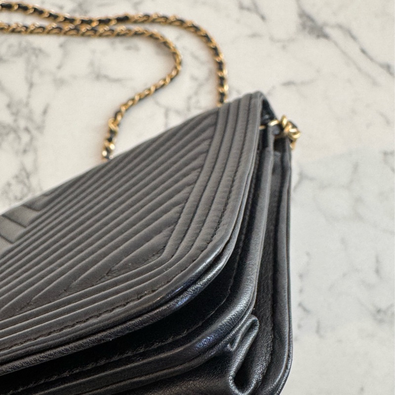 Chanel黑色山形紋金boy woc 必買🫶-10