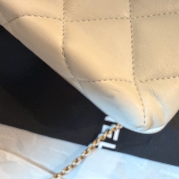 Chanel 24a 香奈兒收藏手工坊 翻蓋包 字母鏈條coco珍珠包-12