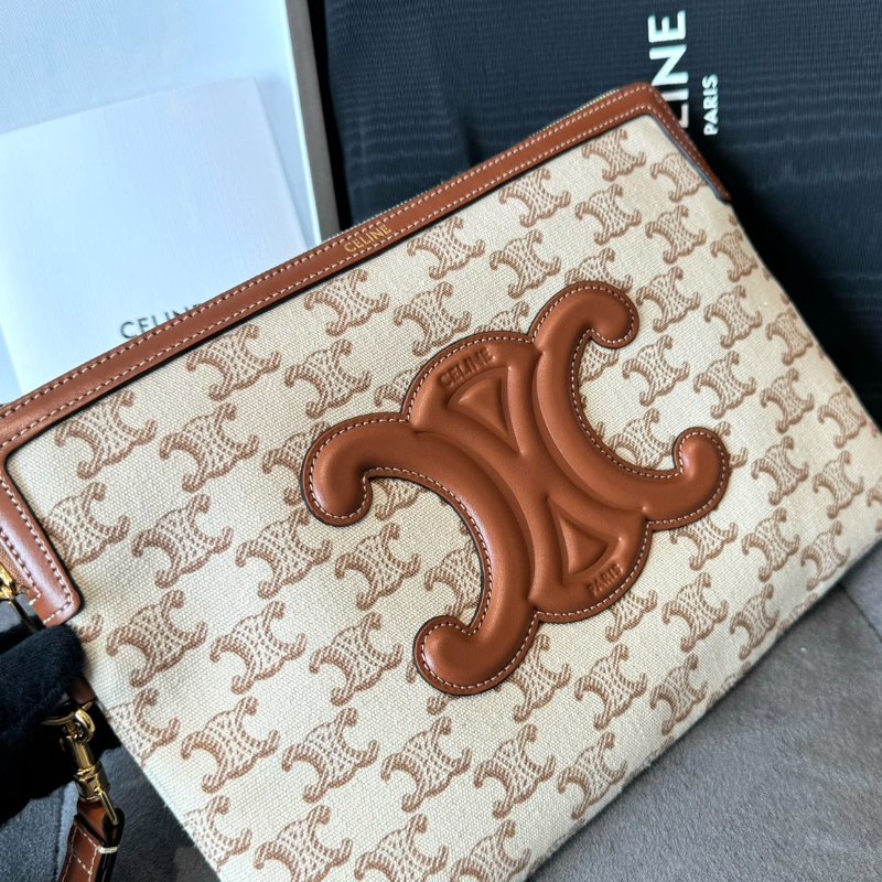 CELINE 經典老花小號手拿包-1