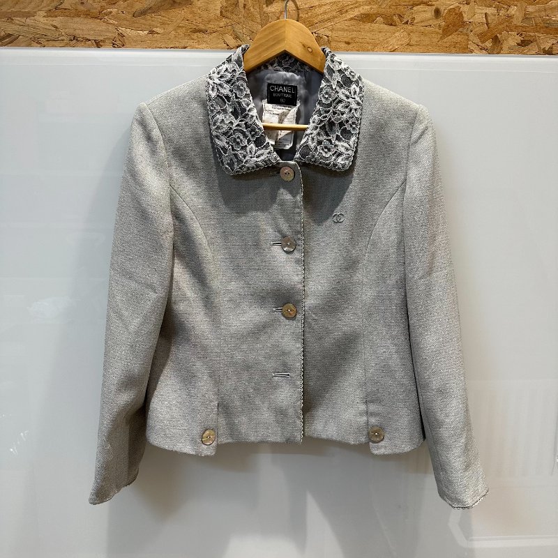 【美收精品】CHANEL灰色刺繡簍空西裝外套 4-786-0
