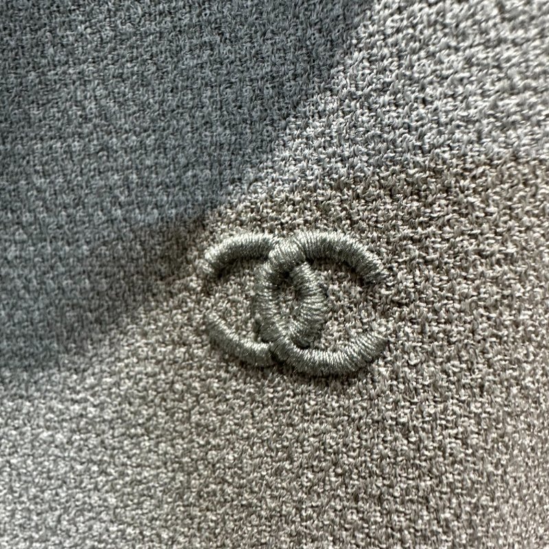 【美收精品】CHANEL灰色刺繡簍空西裝外套 4-786-2