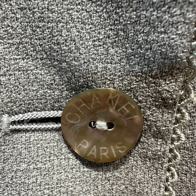 【美收精品】CHANEL灰色刺繡簍空西裝外套 4-786-3