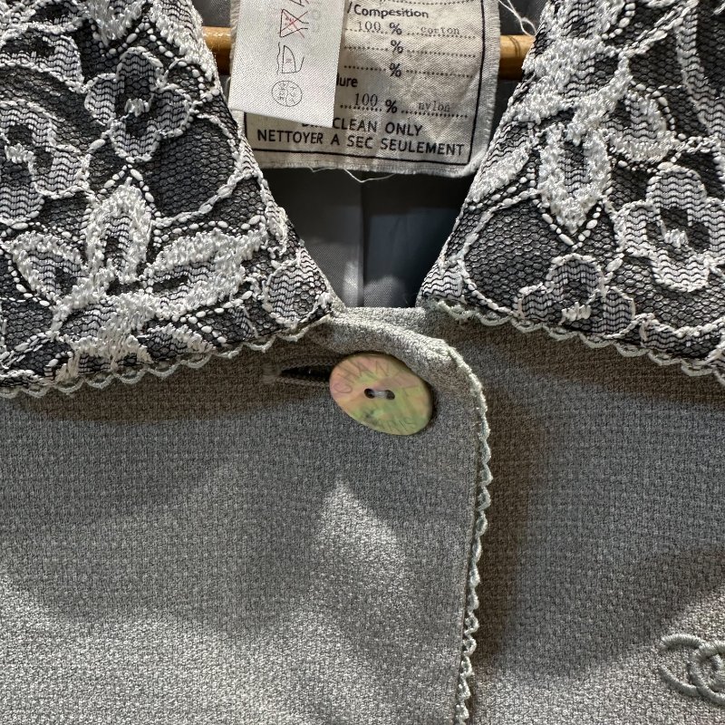 【美收精品】CHANEL灰色刺繡簍空西裝外套 4-786-7
