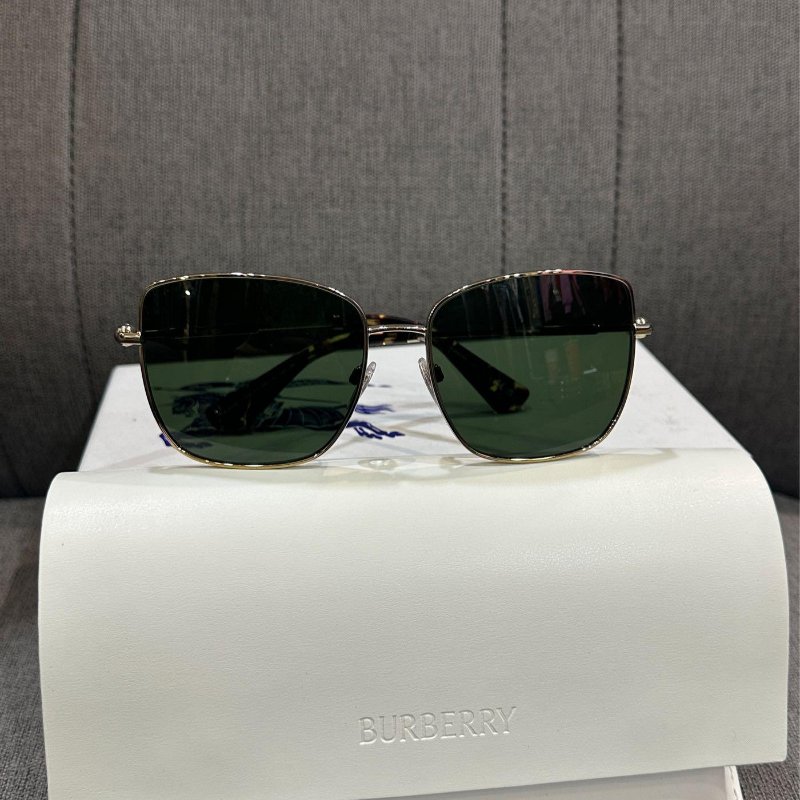 💎Han's house精品服飾💎BURBERRY LOGO 墨鏡 太陽眼鏡-1