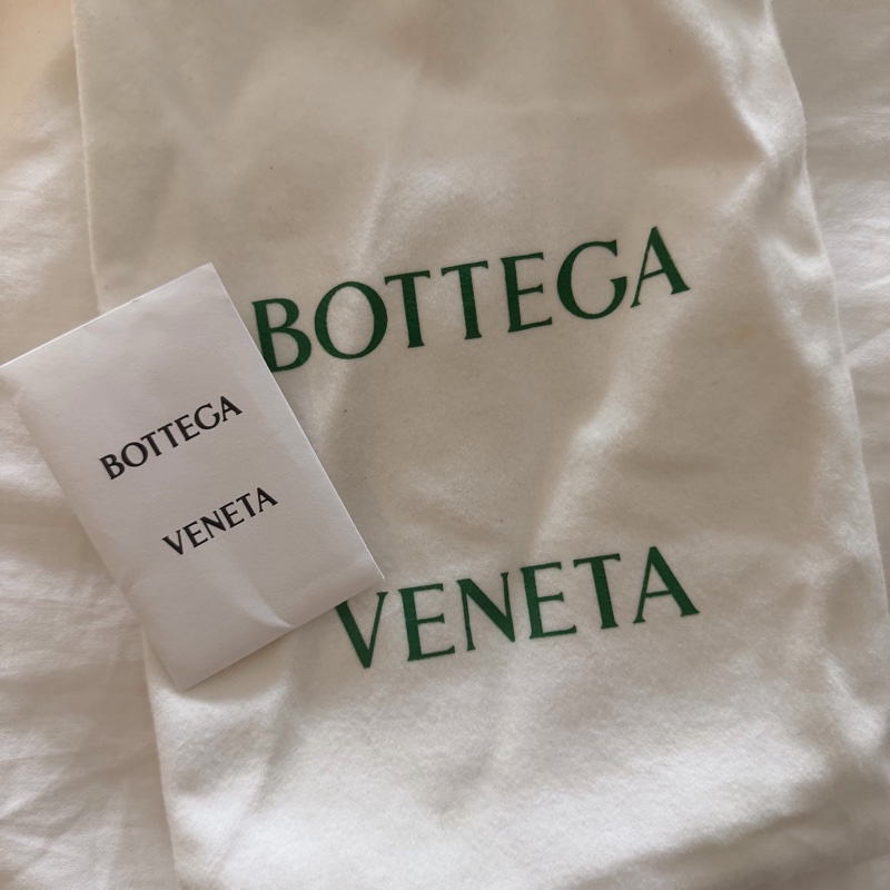 BV 迷你羊皮編織手拿包 養樂多新色 只使用過1-2次-11