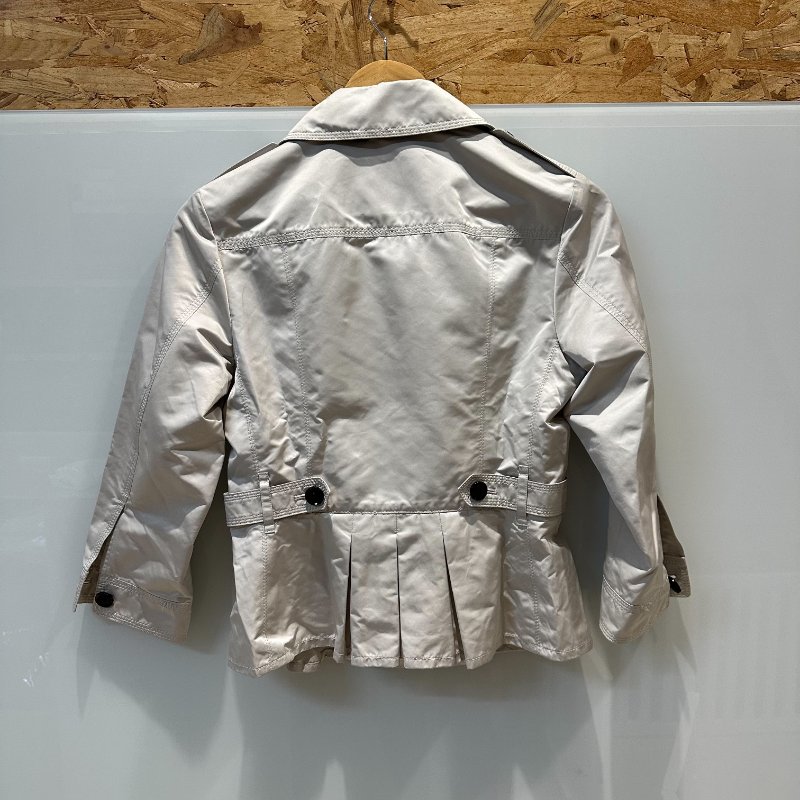 【美收精品】BURBERRY灰色短版風衣外套 4-788-1