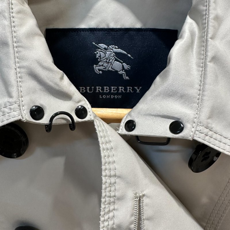 【美收精品】BURBERRY灰色短版風衣外套 4-788-2