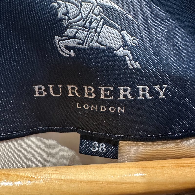 【美收精品】BURBERRY灰色短版風衣外套 4-788-7