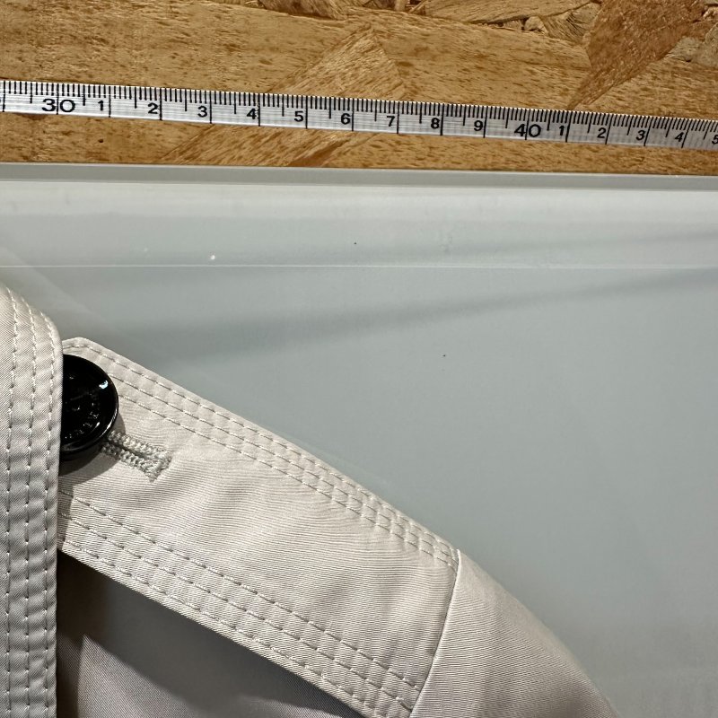 【美收精品】BURBERRY灰色短版風衣外套 4-788-9