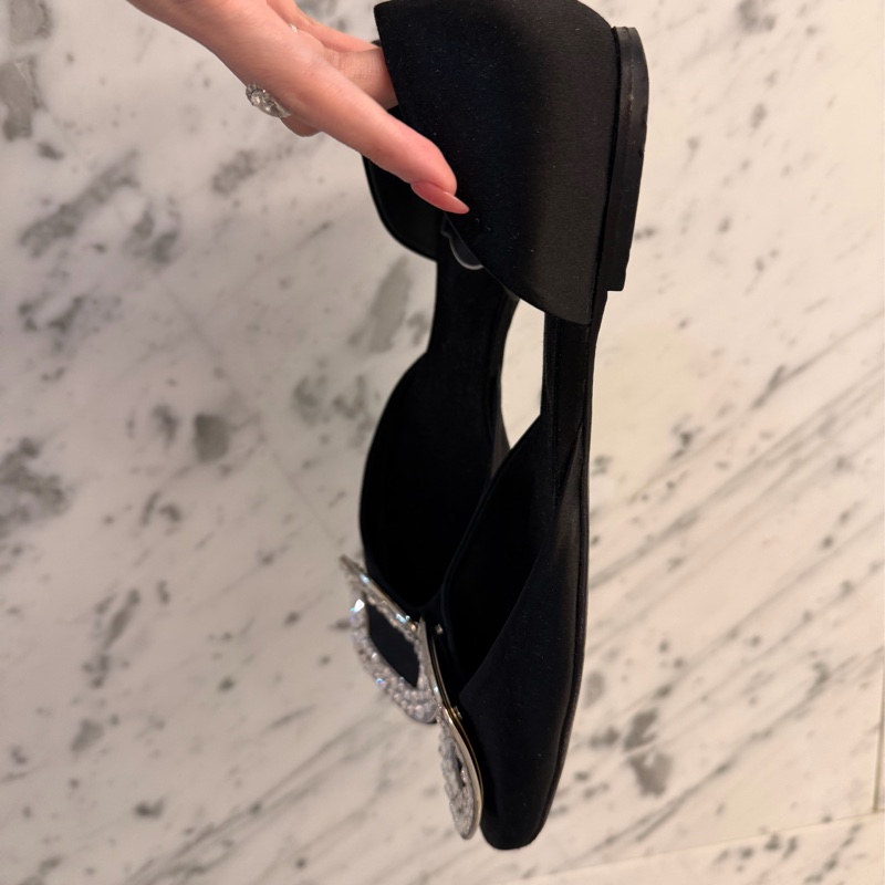 Roger Vivier 鑽扣平底經典款 RV Chips-4