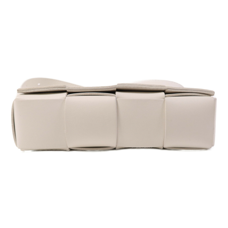 BOTTEGA VENETA 牛皮皮革Cassette Bag肩背袋-3