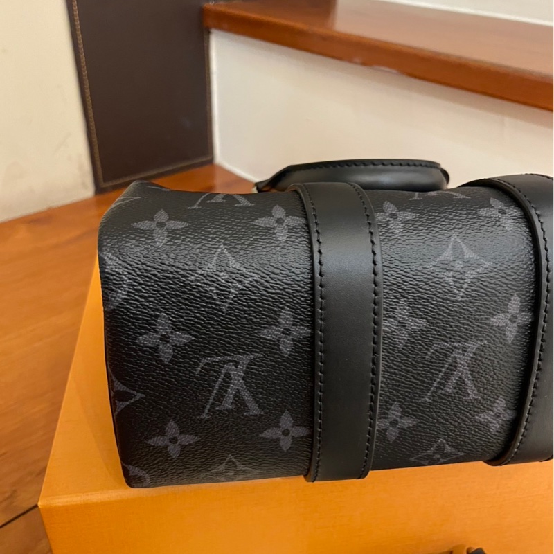 LV 雙色花紋 KEEPALL25 兩用包-16