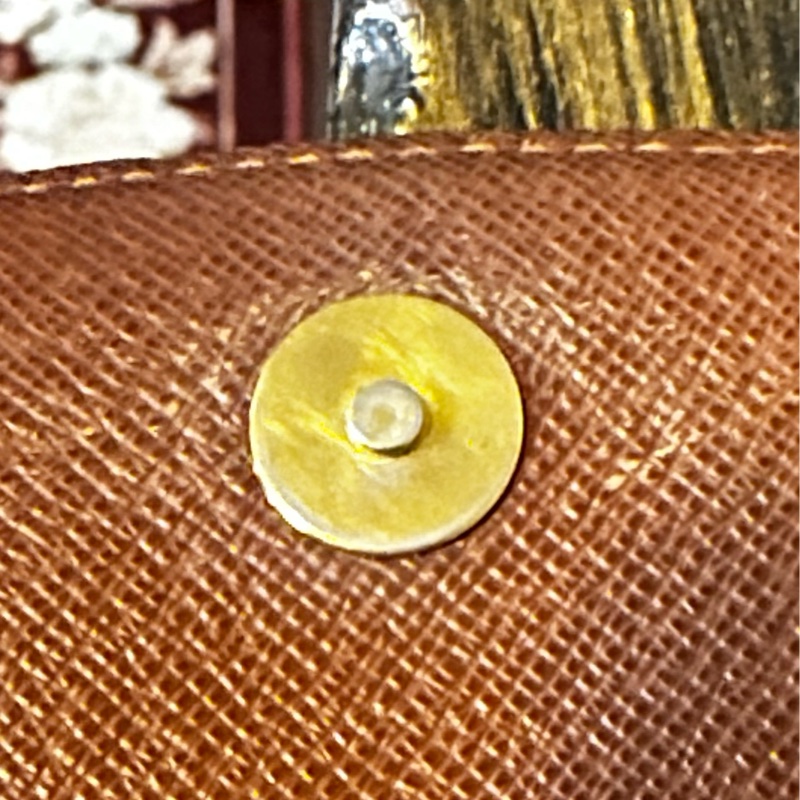 【LOUIS VUITTON】經典原花 Musette Tango PM 王妃包 (M51387) 經典不敗的 LV 王妃包，小巧精緻的 PM 尺寸非常適合日常出門！簡約的翻蓋設計配上標誌性的 Monogram 帆布，是女孩們必入手的經典入門款。-42