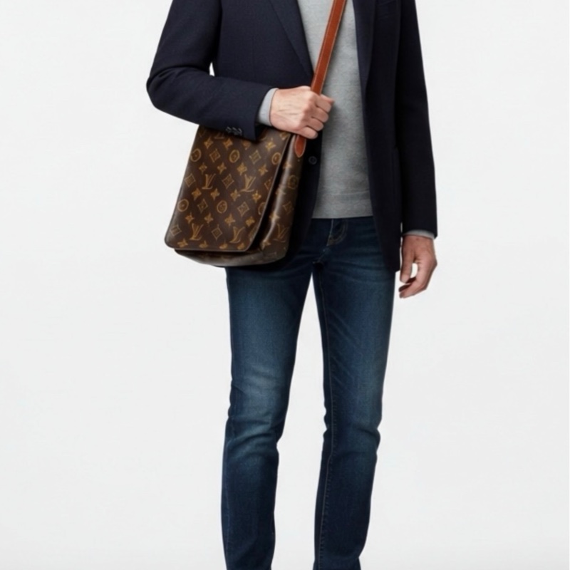 【LOUIS VUITTON】經典原花 Musette Tango PM 王妃包 (M51387) 經典不敗的 LV 王妃包,小巧精緻的 PM 尺寸非常適合日常出門!簡約的翻蓋設計配上標誌性的 Monogram 帆布,是女孩們必入手的經典入門款。-5