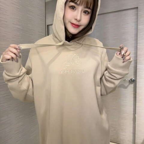 💎Han's house精品服飾💎Burberry 刺繡 戰馬 連帽 帽T 原價33900