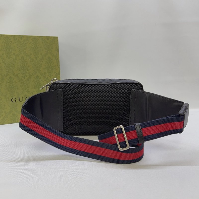 GUCCI GG Supreme帆布胸腰包-1