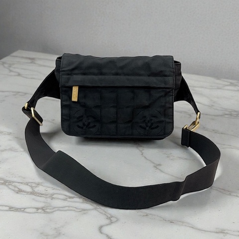 莉亞精品♡ Chanel A29346 尼龍胸包 二手