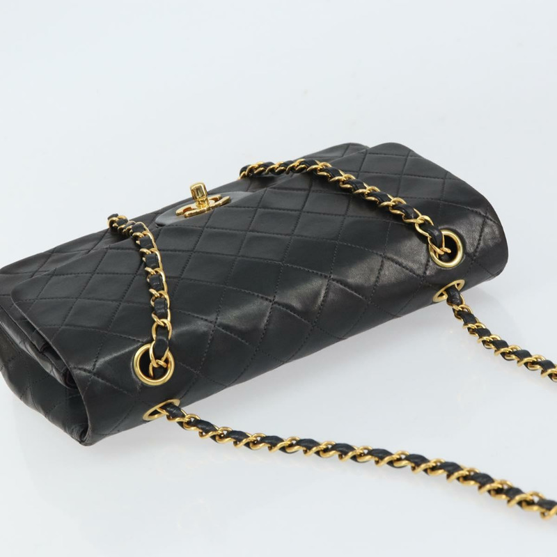 【日本直送】香奈兒 Matelasse 25 雙蓋鏈條包,羊皮材質,黑色,金色雙C標誌,正品編號 BA9221SAV-5