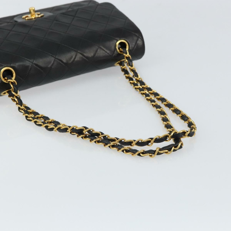 【日本直送】香奈兒 Matelasse 25 雙蓋鏈條包,羊皮材質,黑色,金色雙C標誌,正品編號 BA9221SAV-6