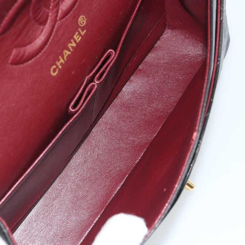 【日本直送】香奈兒 Matelasse 25 雙蓋鏈條包,羊皮材質,黑色,金色雙C標誌,正品編號 BA9221SAV-8