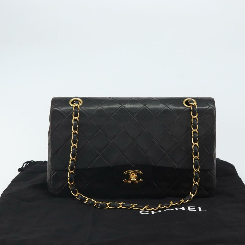 【日本直送】香奈兒 Matelasse 25 雙蓋鏈條包,羊皮材質,黑色,金色雙C標誌,正品編號 BA9221SAV-11