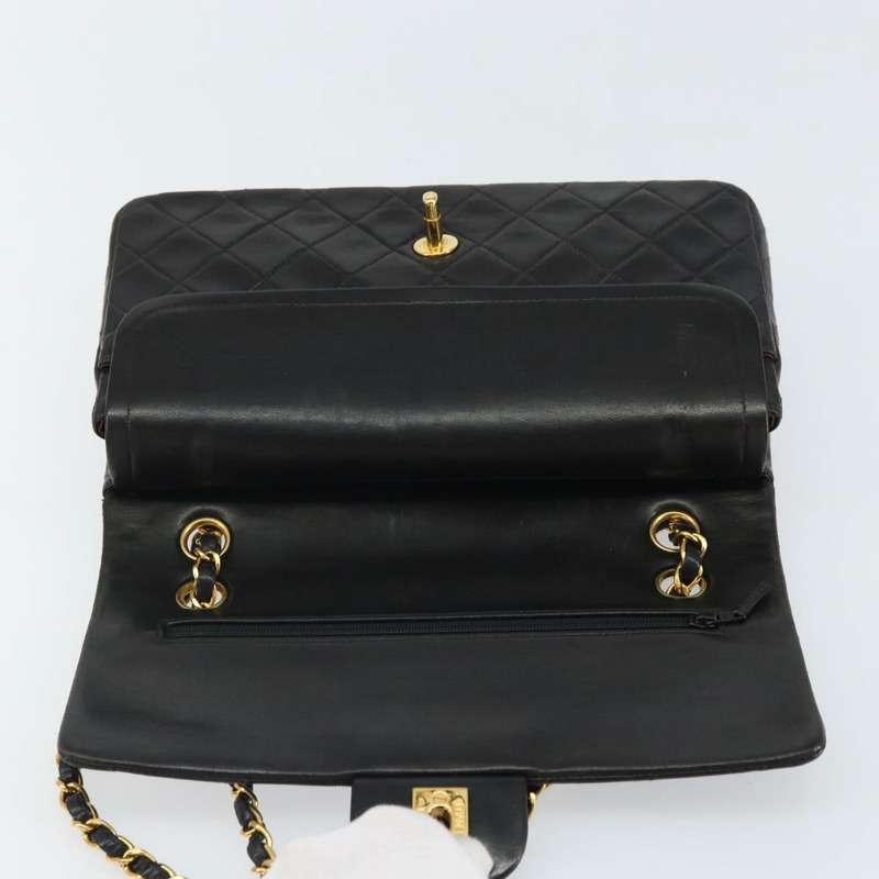 【日本直送】香奈兒 Matelasse 25 雙蓋鏈條包,羊皮材質,黑色,金色雙C標誌,正品編號 BA9221SAV-18