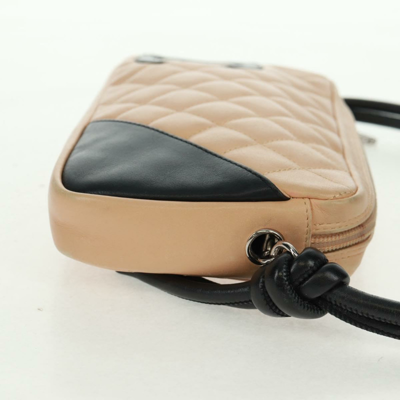 【日本直送】香奈兒 Cambon 系列絎縫肩背包,米色皮革,銀色雙C標誌,貨號 163616V-4