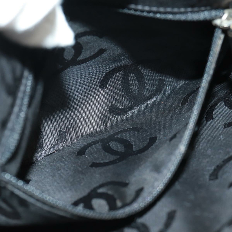 【日本直送】香奈兒 Cambon 系列絎縫肩背包,米色皮革,銀色雙C標誌,貨號 163616V-19