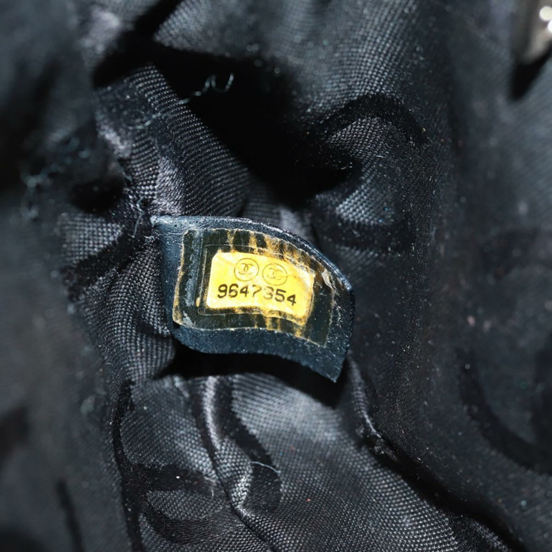 【日本直送】香奈兒 Cambon 系列絎縫肩背包,米色皮革,銀色雙C標誌,貨號 163616V-20