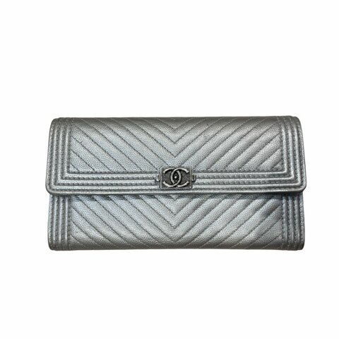 CHANEL香奈兒 LEBOY翻蓋長夾 魚子醬皮革 銀色 銀釦