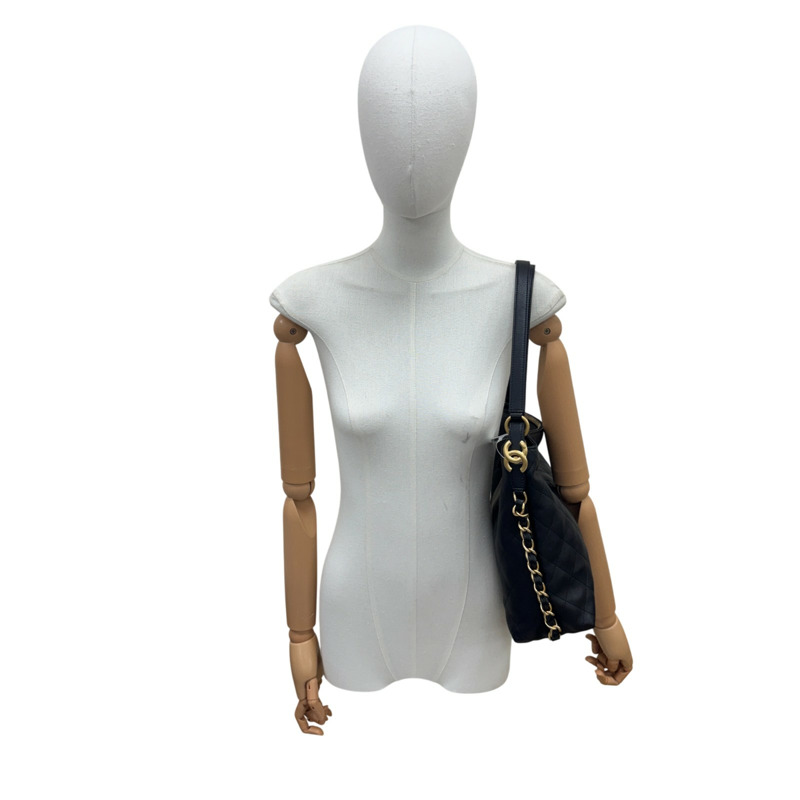 黑色 菱格紋 牛皮 雙肩 HOBO 肩背包 金扣【CHANEL 香奈兒】 AS5523-7