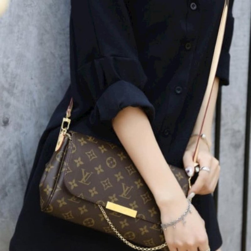 LV 經典老花M40718 🎀現品實拍 🎀 Favorite MM 經典花紋鍊條肩背包 斜背包~二手-7