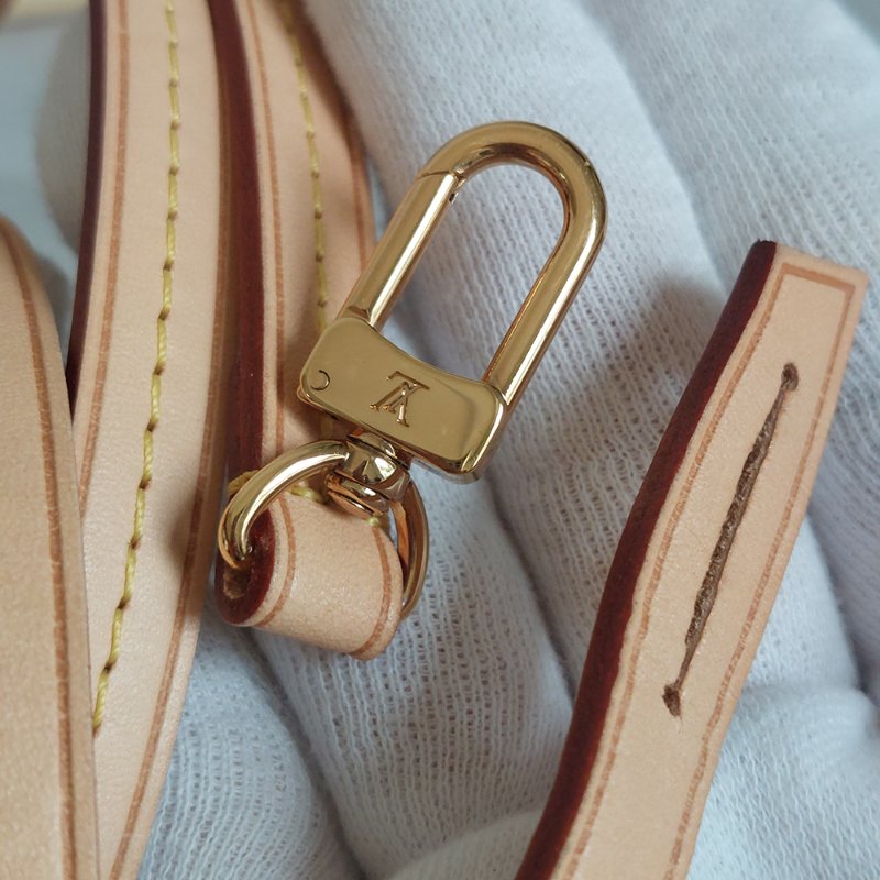 LV 經典老花M40718 🎀現品實拍 🎀 Favorite MM 經典花紋鍊條肩背包 斜背包~二手-44